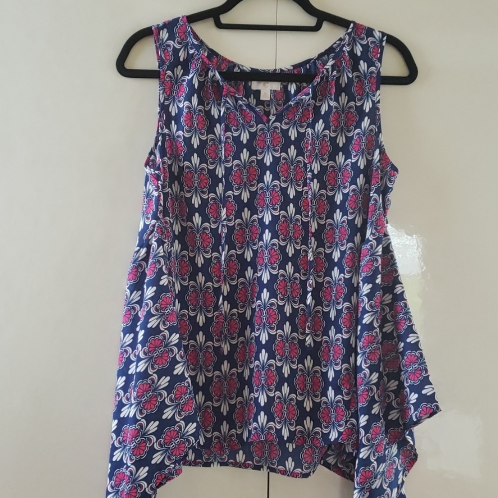 Floral print blouse